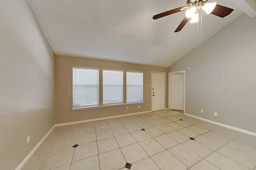 4907 Cloverfield Dr, Pearland, TX 77584-8635