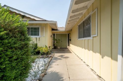 2667 Macgregor Ct, Modesto, CA 95350-2353