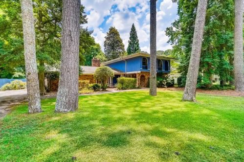 2645 Leslie Dr, Atlanta, GA 30345-1561