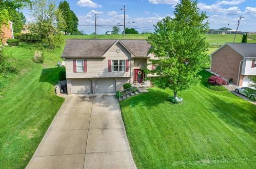222 Pleasant Valley Blvd, North Belle Vernon, PA 15012-4204