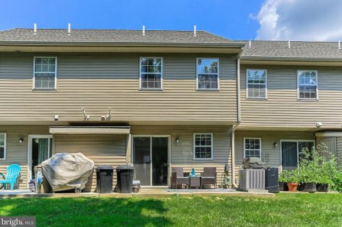 112 Orch Ln, Hanover PA 17331-5016 exterior