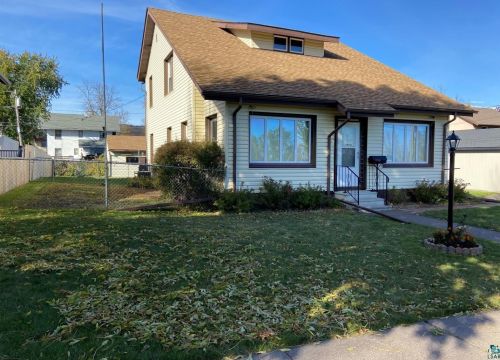 959 84th Ave, Duluth, MN 55808-1402