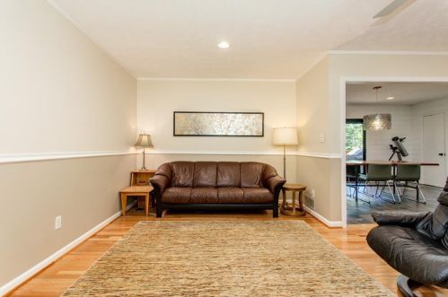 6889 Lockridge Dr, Atlanta GA  30360-1514 exterior