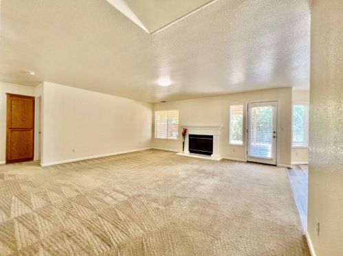 1012 Garden St, Los Banos CA  93635-4563 exterior