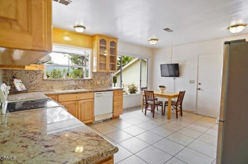 3951 Los Olivos Ln, Glendale CA 91214-1628 exterior