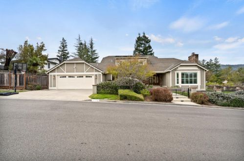 17330 Parkside Ct, Los Gatos, CA 95030-2215
