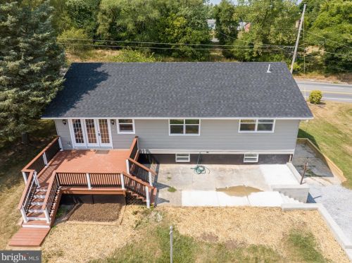 201 Pointfield Dr, Harpers Ferry WV 25425-5173 exterior