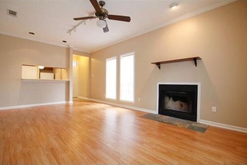 711 21st St, Austin, TX 78705-5401