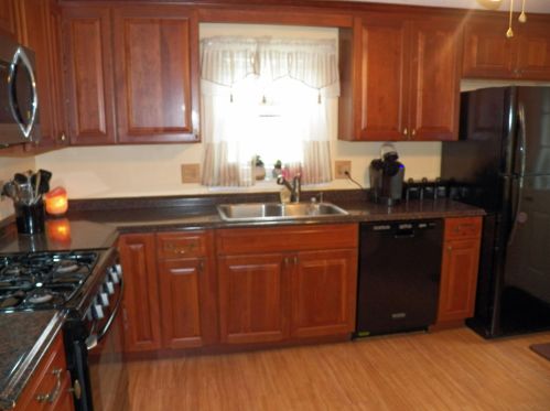 5 Boggs Cir, Nashua, NH 03060-4861
