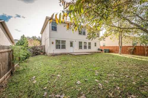 137 Dandelion Loop, Uhland TX  78640-5510 exterior