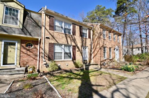7372 Jiri Woods Ct, Springfield, VA 22153-2014