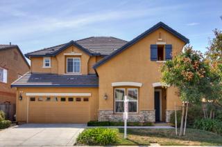 818 Hampton St, Vacaville, CA 95687-8235