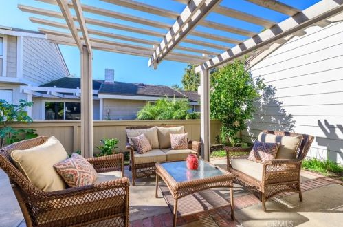 42 Wetstone, Irvine CA  92604-3696 exterior
