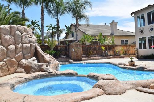 12722 Royal Palm Ln, Riverside CA  92503-7077 exterior