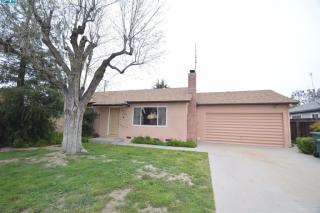3006 Meadow Ave, Visalia, CA 93292-3344