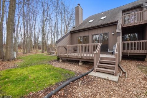 3 Rona Rd, Morristown, NJ 07960-5961