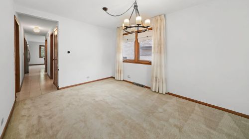 8644 Stolting Rd, Niles IL  60714-1817 exterior