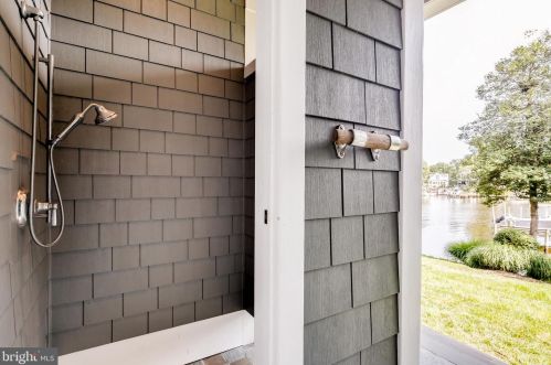 612 Cpe Mckinsey Dr, Severna Park MD 21146-4057 exterior