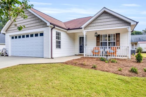 15 Victoria Ln, Lavonia, GA 30553-1414