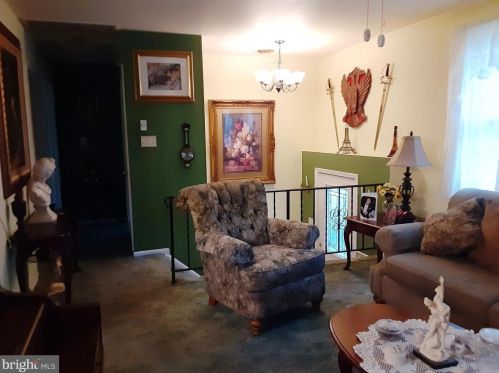 532 Wallingford Rd, Lancaster, PA 17601-3526
