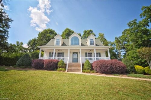 285 Staley Dr, Linwood, NC 27299-8934