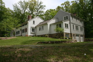 18 Red Oak Row, Chester, NJ 07930-3015