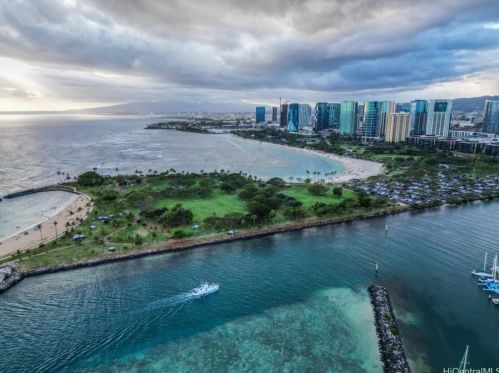 1765 Ala Moana Blvd, Honolulu HI  96815-1435 exterior