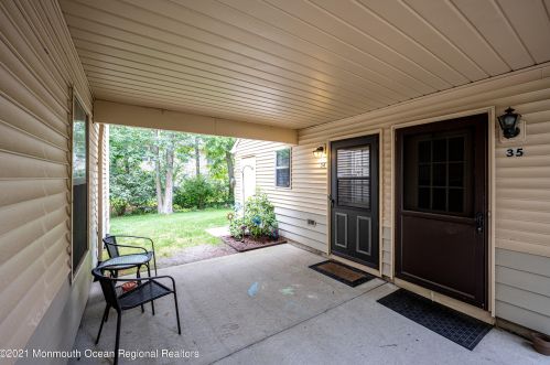 34 Azalea Cir, Jackson Twp, NJ 08527-2555