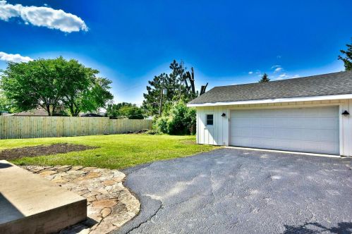 168 Winthrop Ave, Addison IL  60101-4711 exterior