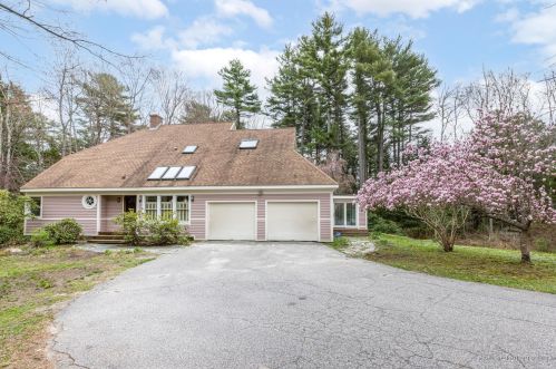 50 Cranbrook Dr, Portland, ME 04107-2118