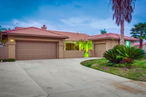 16524 Open View Rd, Ramona, CA 92065-5905