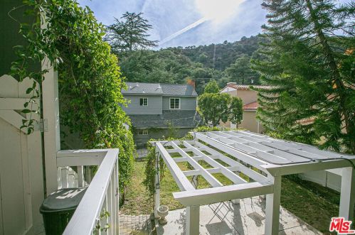 1463 Beaudry Blvd, Glendale CA  91208-1707 exterior