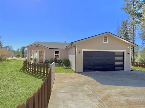 6283 Oliver Rd, Paradise, CA 95969-3115