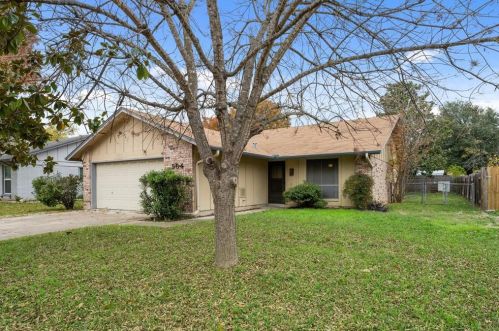 904 Cripple Creek Dr, Austin TX  78758-5110 exterior