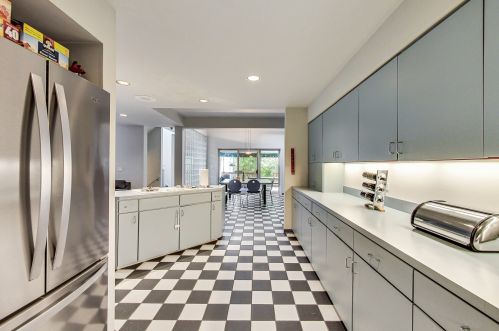 6 Dunsinane Ln, Bannockburn IL  60015-1500 exterior