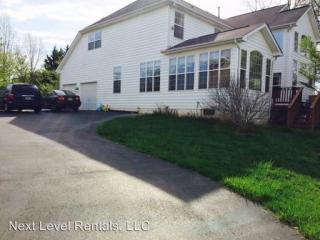 4702 Wickham Dr, Olney MD  20832-3142 exterior