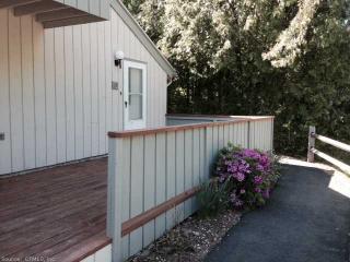 9 Polpis Ln, Guilford, CT 06437-1145