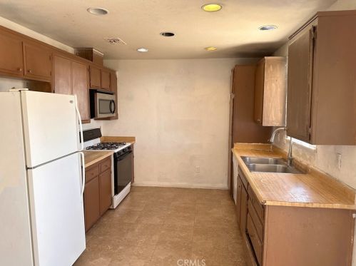 66369 2nd St, Desert Hot Springs, CA 92240-3627