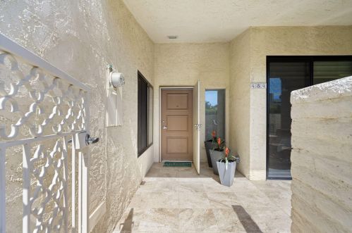 484 Via Ensenada Cir, Palm Springs, CA 92264-9044