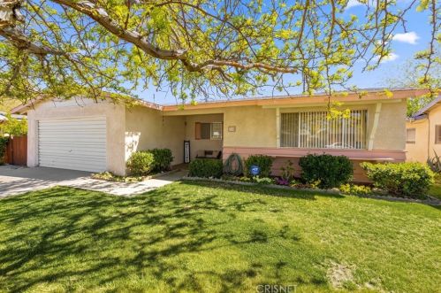 778 Calmae Dr, Lancaster, CA 93535-3232