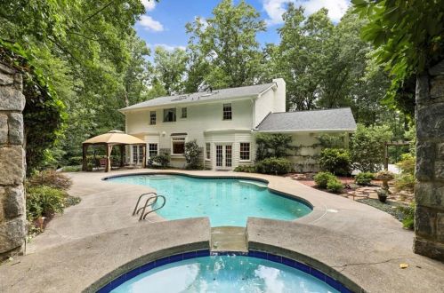 5700 Lake Island Dr, Atlanta GA  30327-4836 exterior