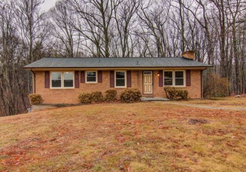 54 Winterhill Dr, Hardy, VA 24101-3400