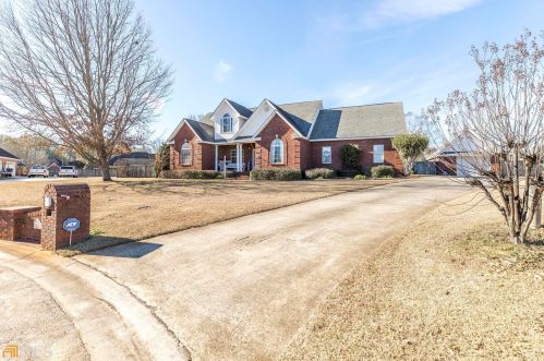 110 Pencross Ct, Kathleen, GA 31047-2159