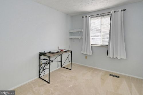 8290 Morning Dew Ct, Springfield VA  22153-3812 exterior