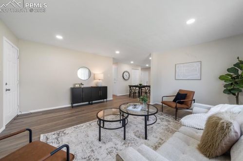 2040 Oakwood Ln, Pueblo CO  81005-2531 exterior