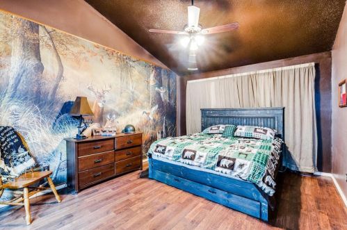 6881 Moss Ln, Fort Worth TX  76182-7039 exterior