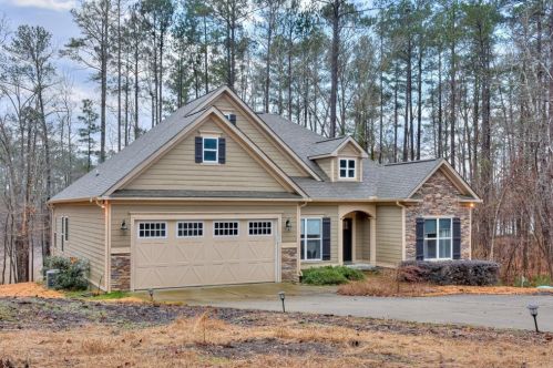 208 Rolland Pl, Mc Cormick, SC 29835-2431