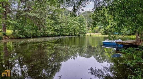 1835 Oak Spring St, Statham, GA 30666-1531