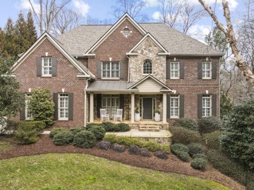 304 Frst Vly Ct, Atlanta GA  30342-2353 exterior