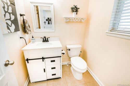 26042 Geddes Cir, Aurora CO exterior